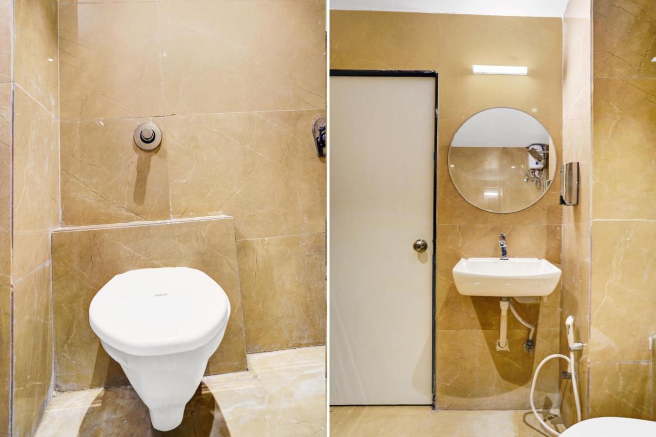Townhouse Oak Hotel Vaibhav Surate Exterior foto